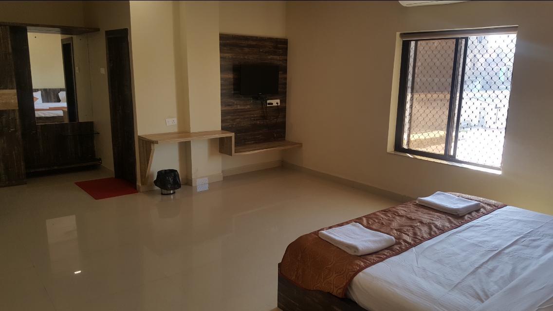 Hotel Shehnai Garden Khurai Exterior foto